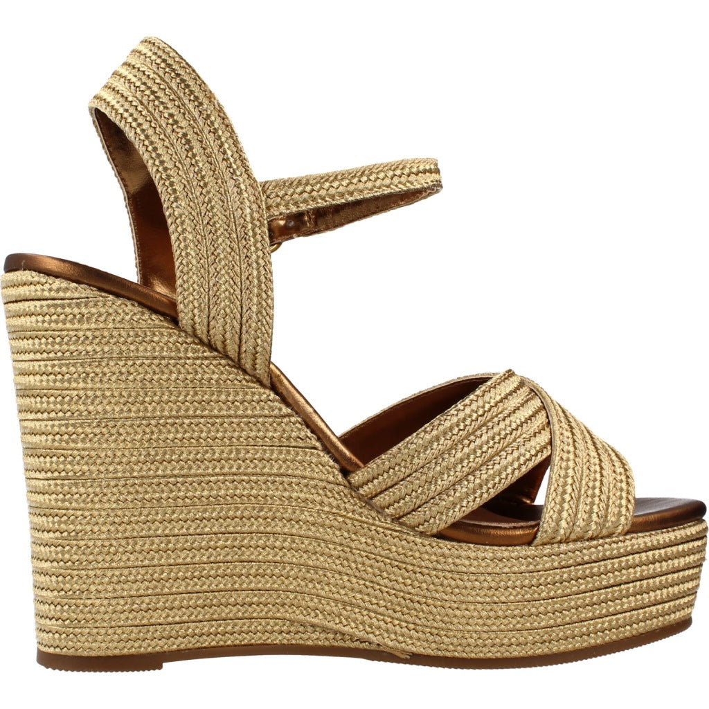 EXÉ NAOMI en color ORO (4)