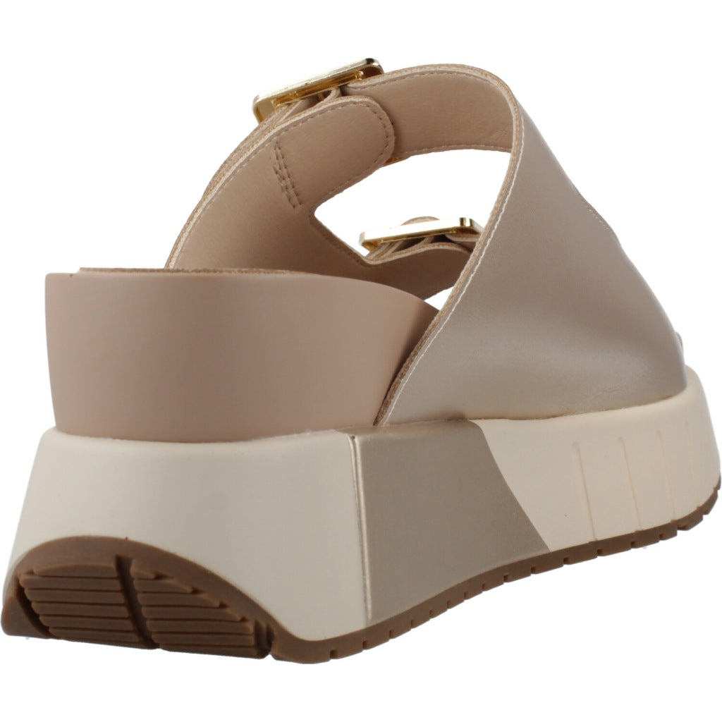 EXÉ OLIVIA en color ORO (3)