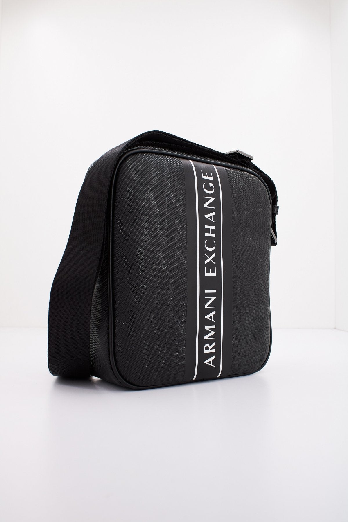 ARMANI EXCHANGE CC en color NEGRO (2)