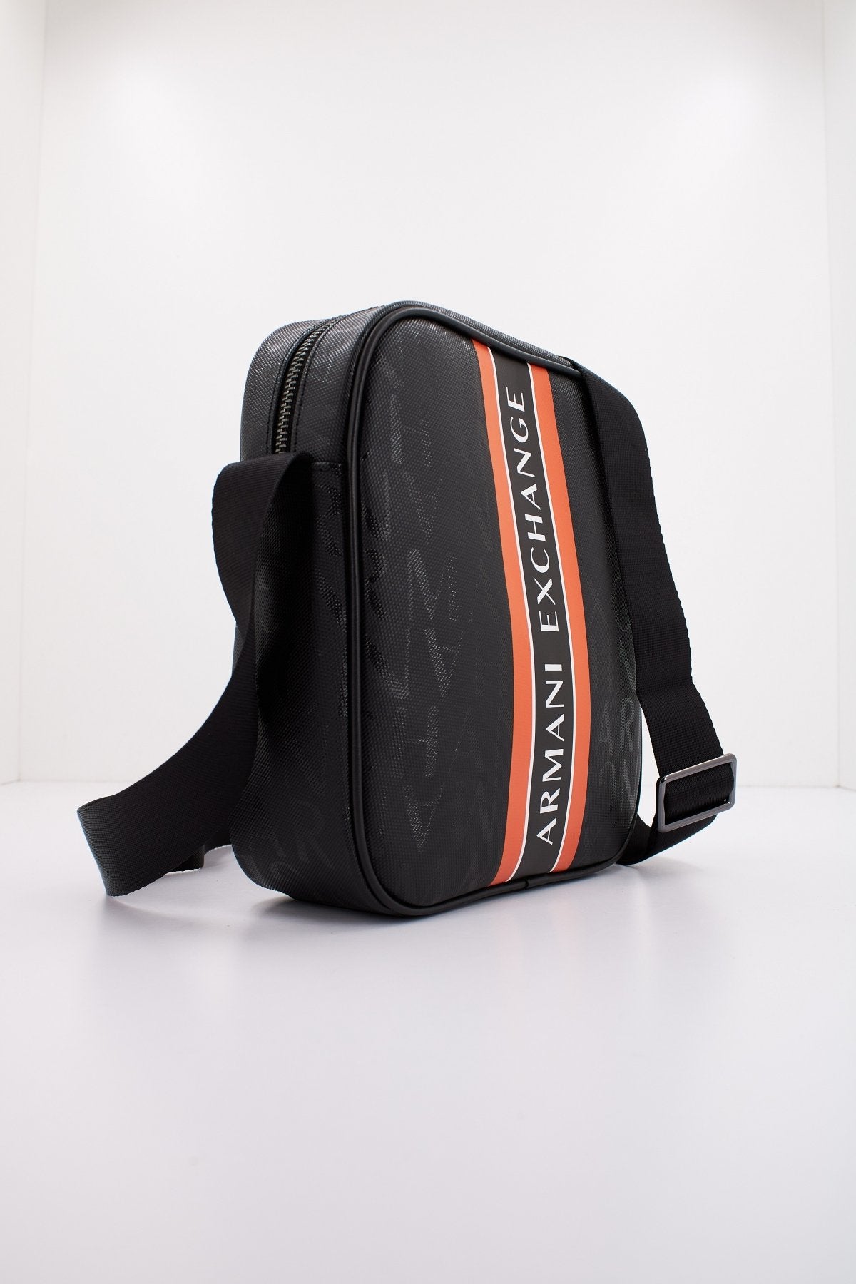 ARMANI EXCHANGE CC en color NEGRO (2)
