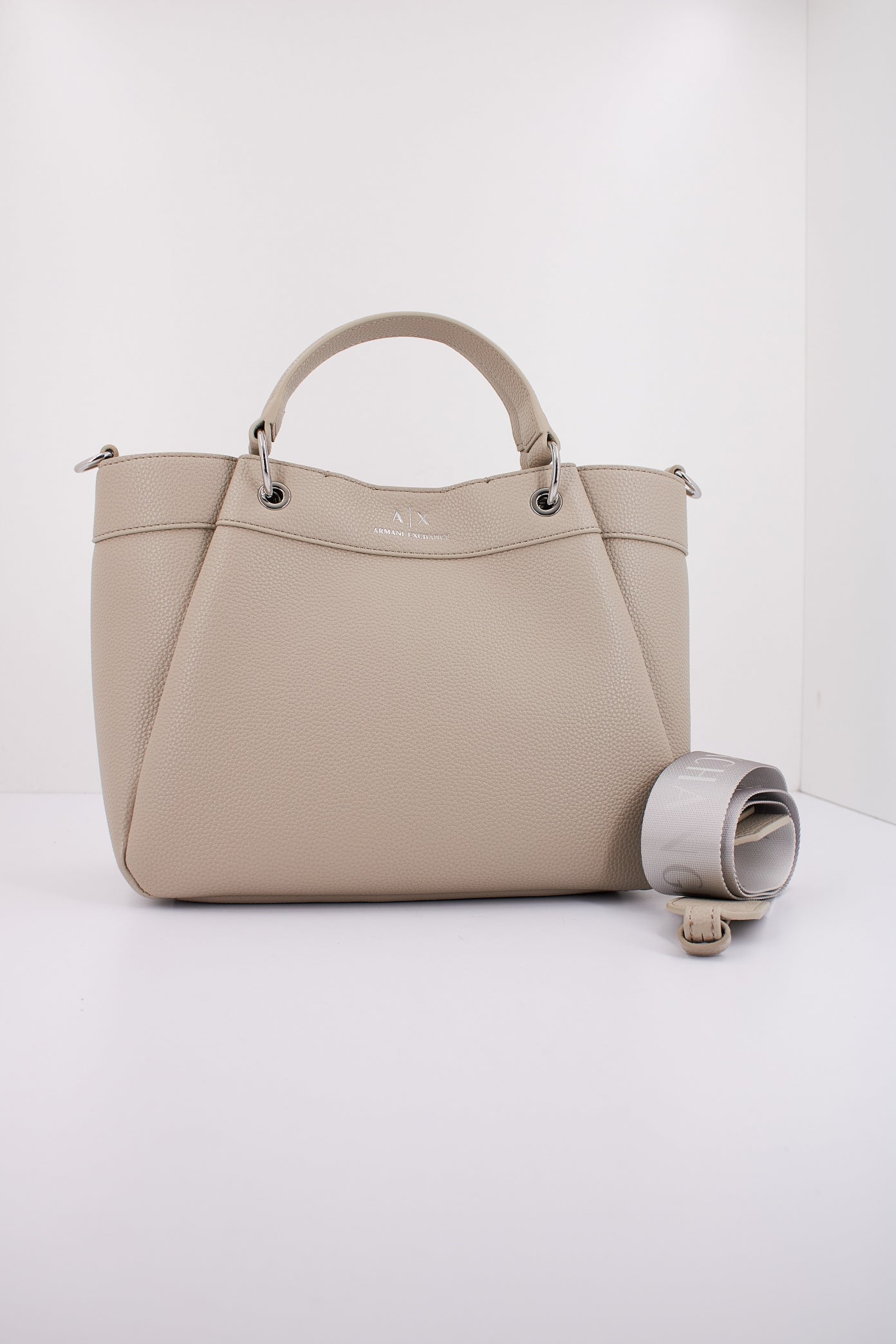 ARMANI EXCHANGE CC en color BEIS (1)
