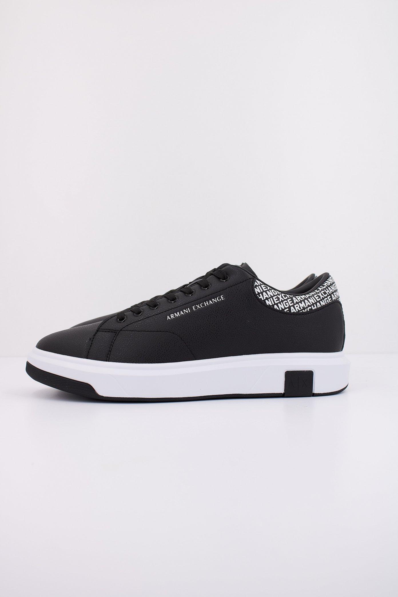 ARMANI EXCHANGE XUX XV en color NEGRO (1)