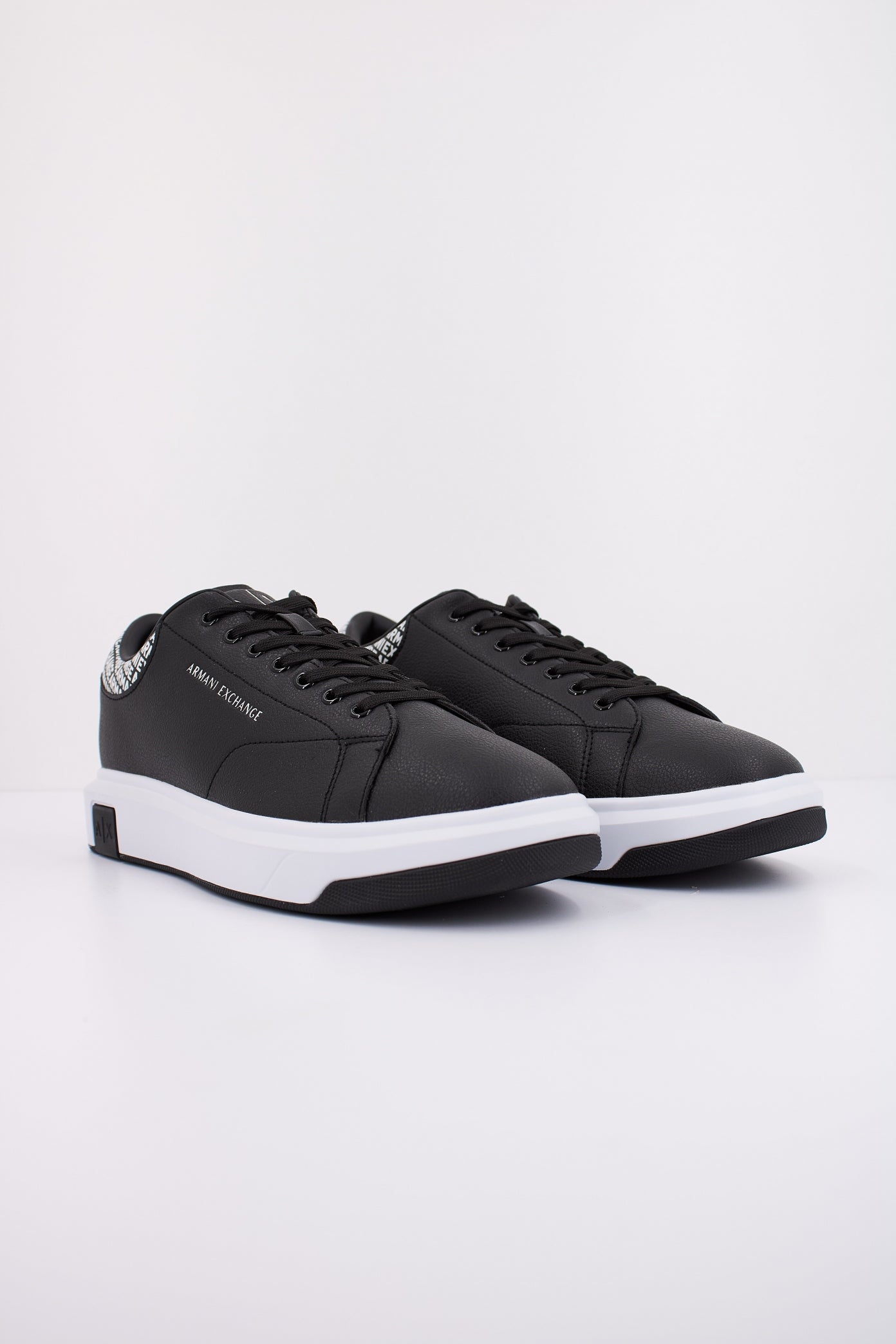 ARMANI EXCHANGE XUX XV en color NEGRO (2)