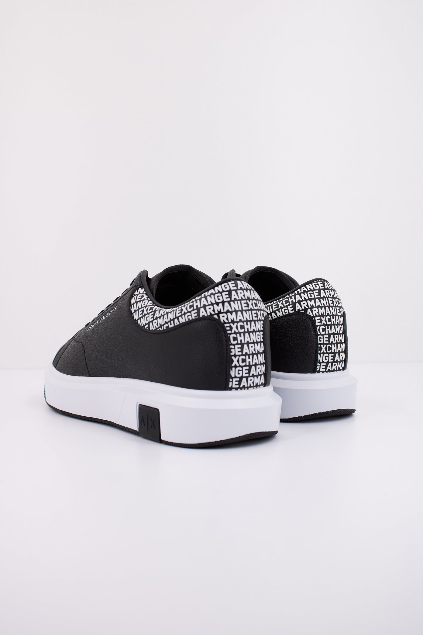 ARMANI EXCHANGE XUX XV en color NEGRO (4)
