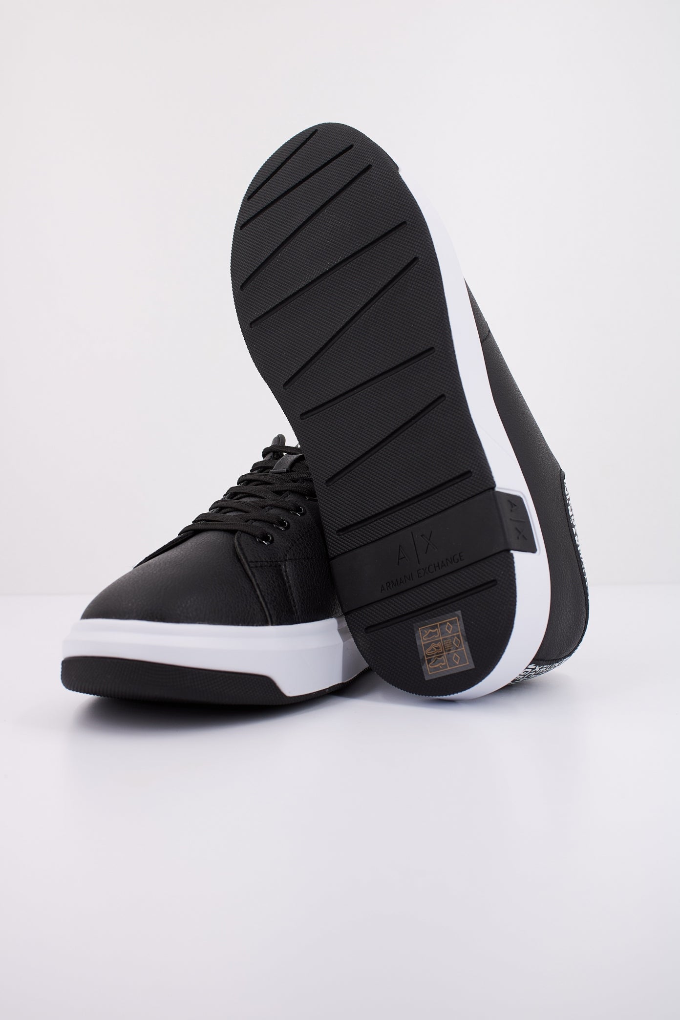 ARMANI EXCHANGE XUX XV en color NEGRO (5)