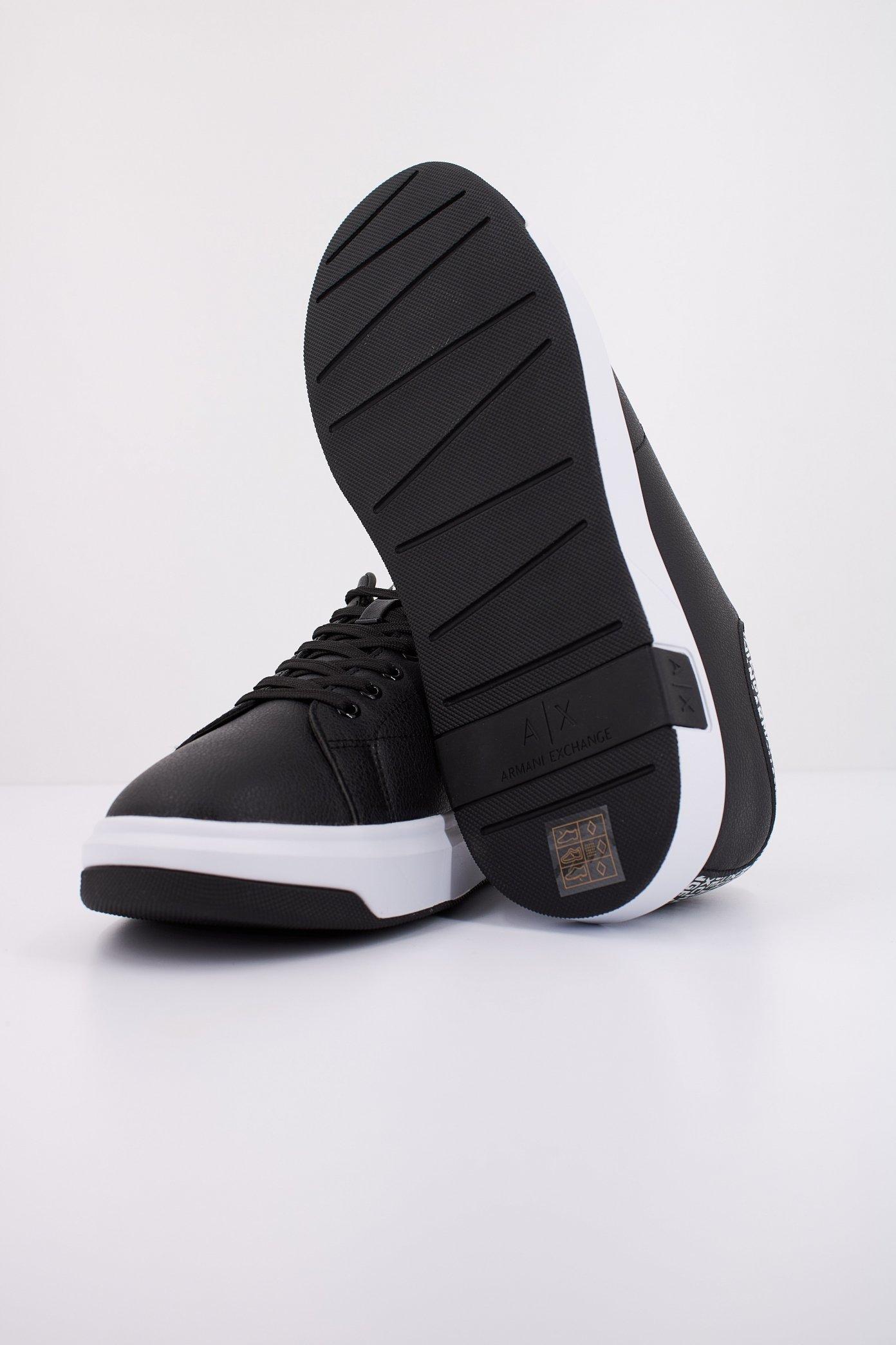 ARMANI EXCHANGE XUX XV en color NEGRO (5)
