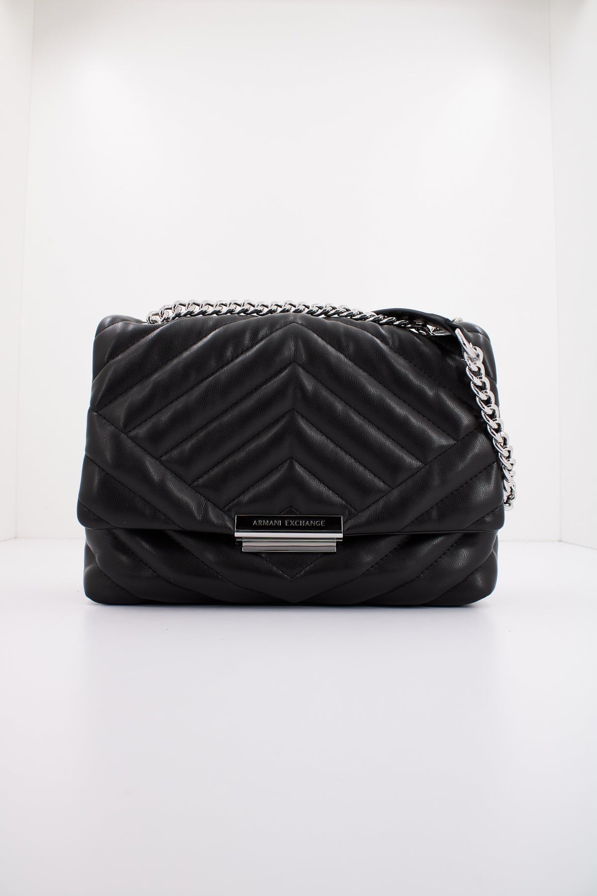 ARMANI EXCHANGE VICTORIA CROSSBODY en color NEGRO (1)
