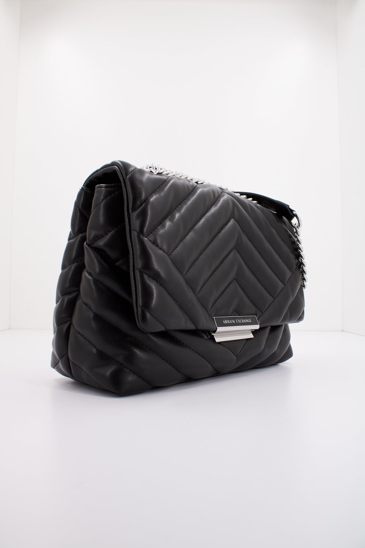 ARMANI EXCHANGE VICTORIA CROSSBODY en color NEGRO (2)