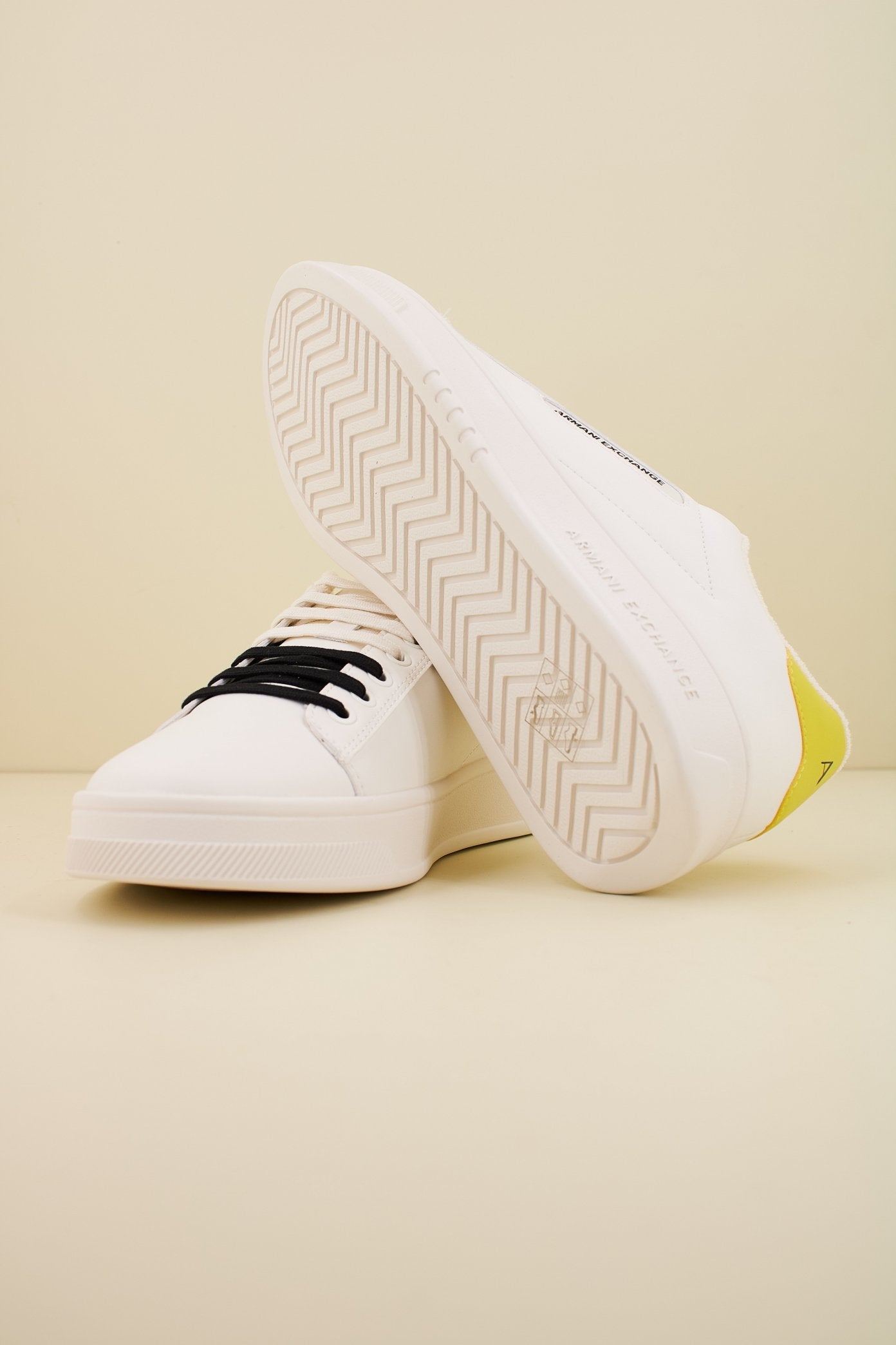 ARMANI EXCHANGE XUX XV en color BLANCO (4)