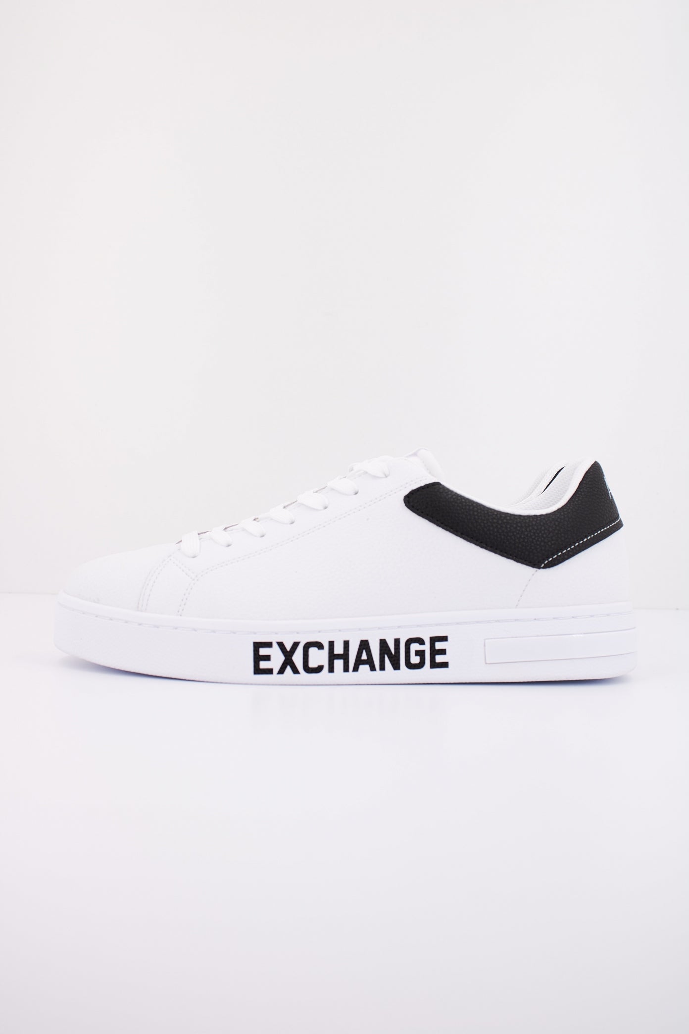 ARMANI EXCHANGE XUX XV en color BLANCO (1)