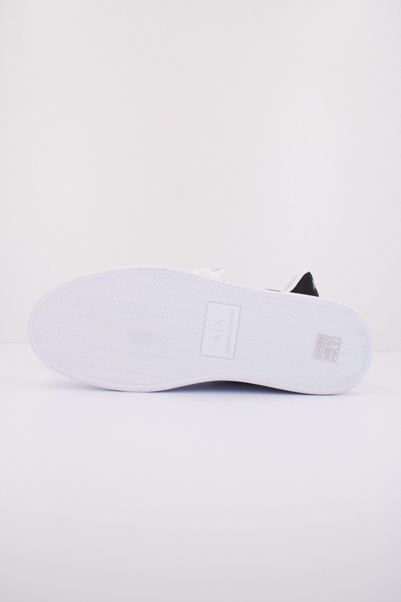 ARMANI EXCHANGE XUX XV en color BLANCO (5)
