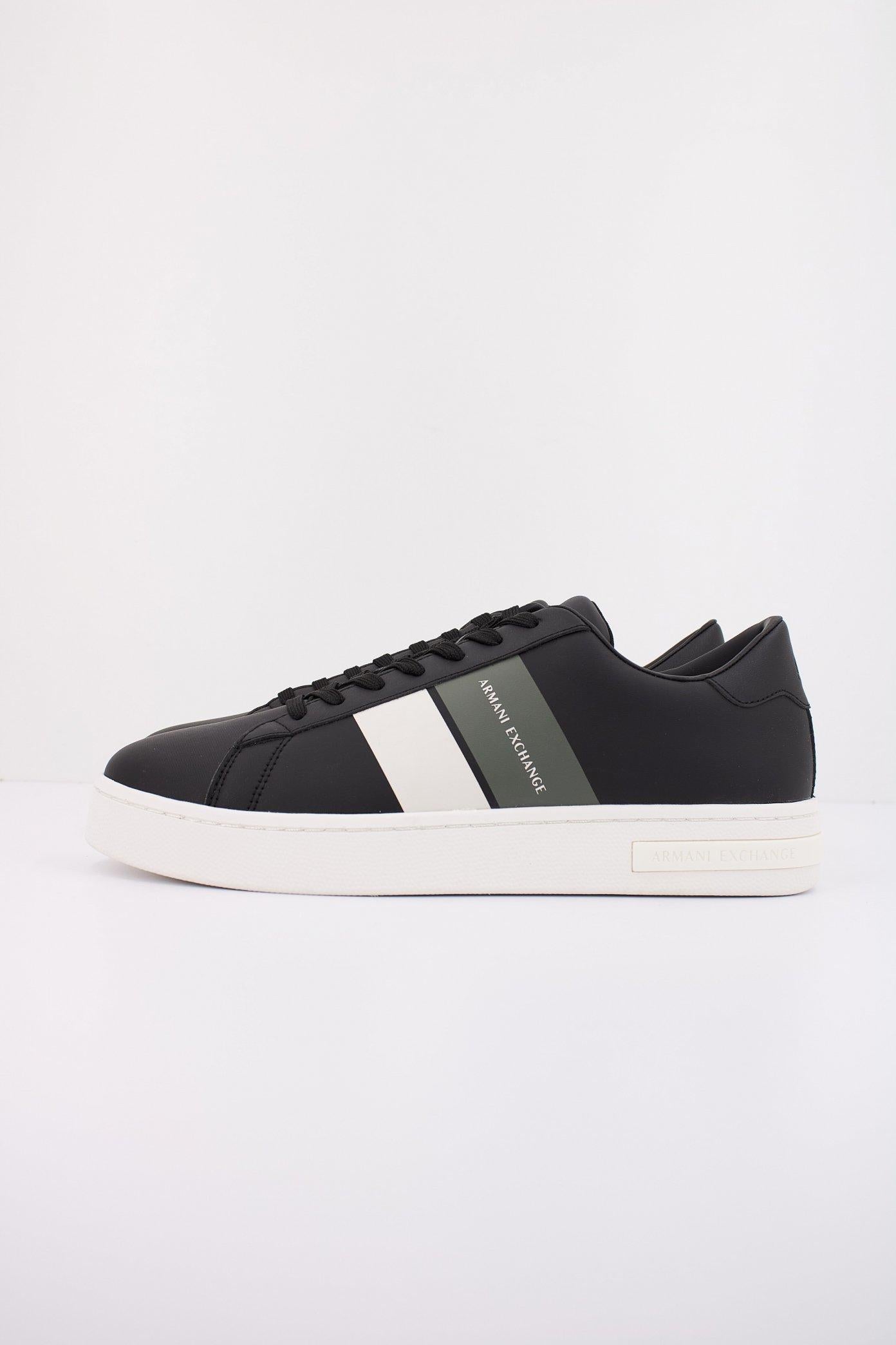 ARMANI EXCHANGE LONDON en color NEGRO (1)