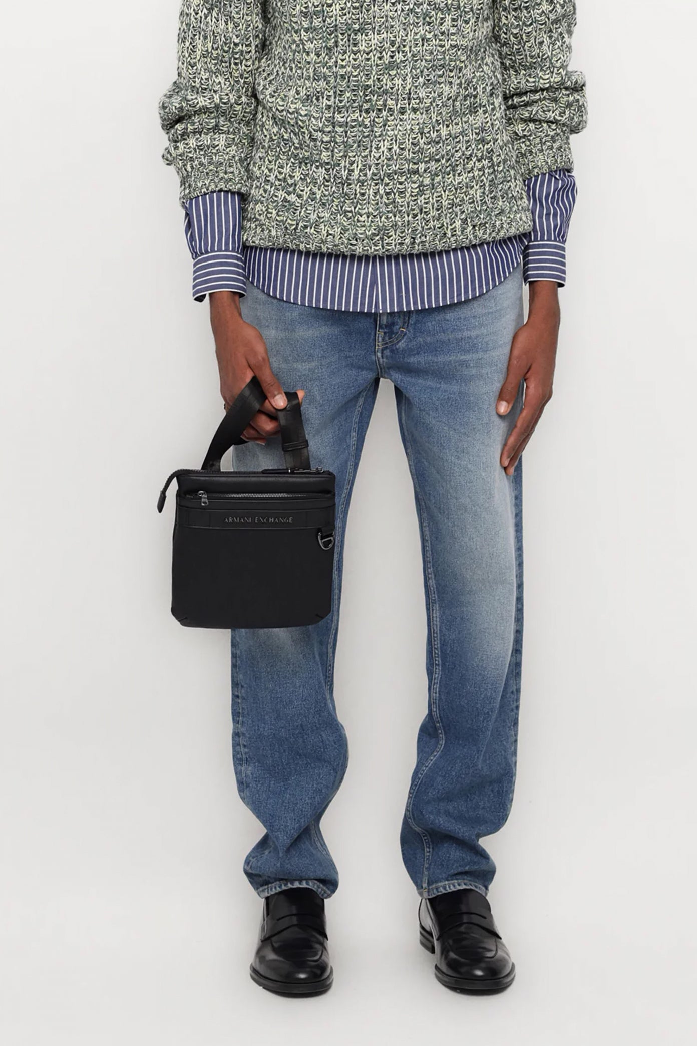 ARMANI EXCHANGE MESSENGER BAG en color NEGRO (4)