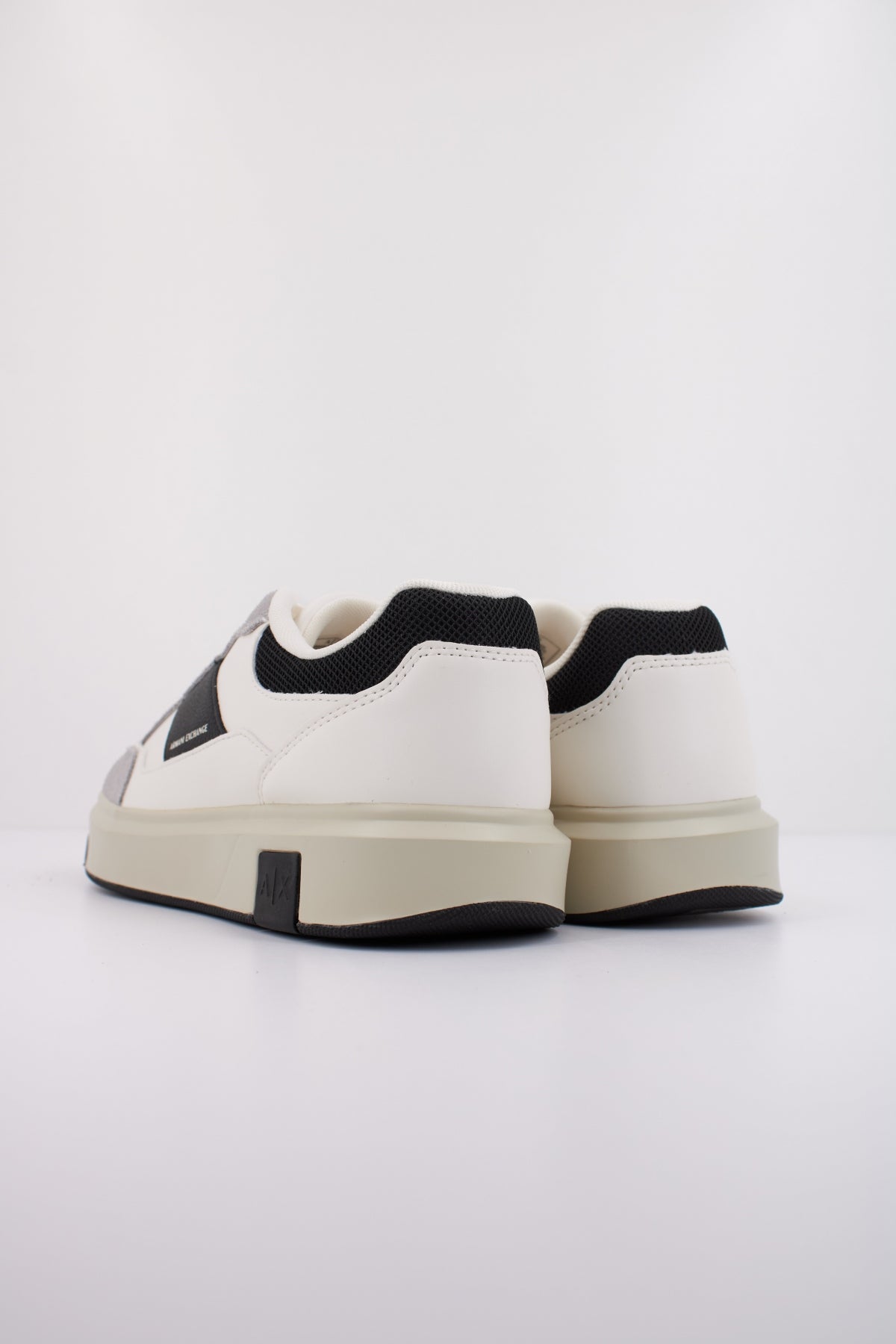 ARMANI EXCHANGE XM AF en color BLANCO (4)