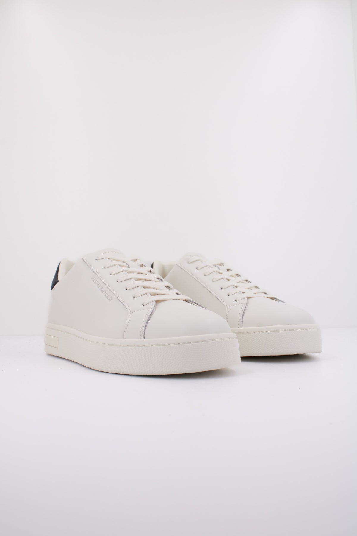ARMANI EXCHANGE XM AF en color BLANCO (2)