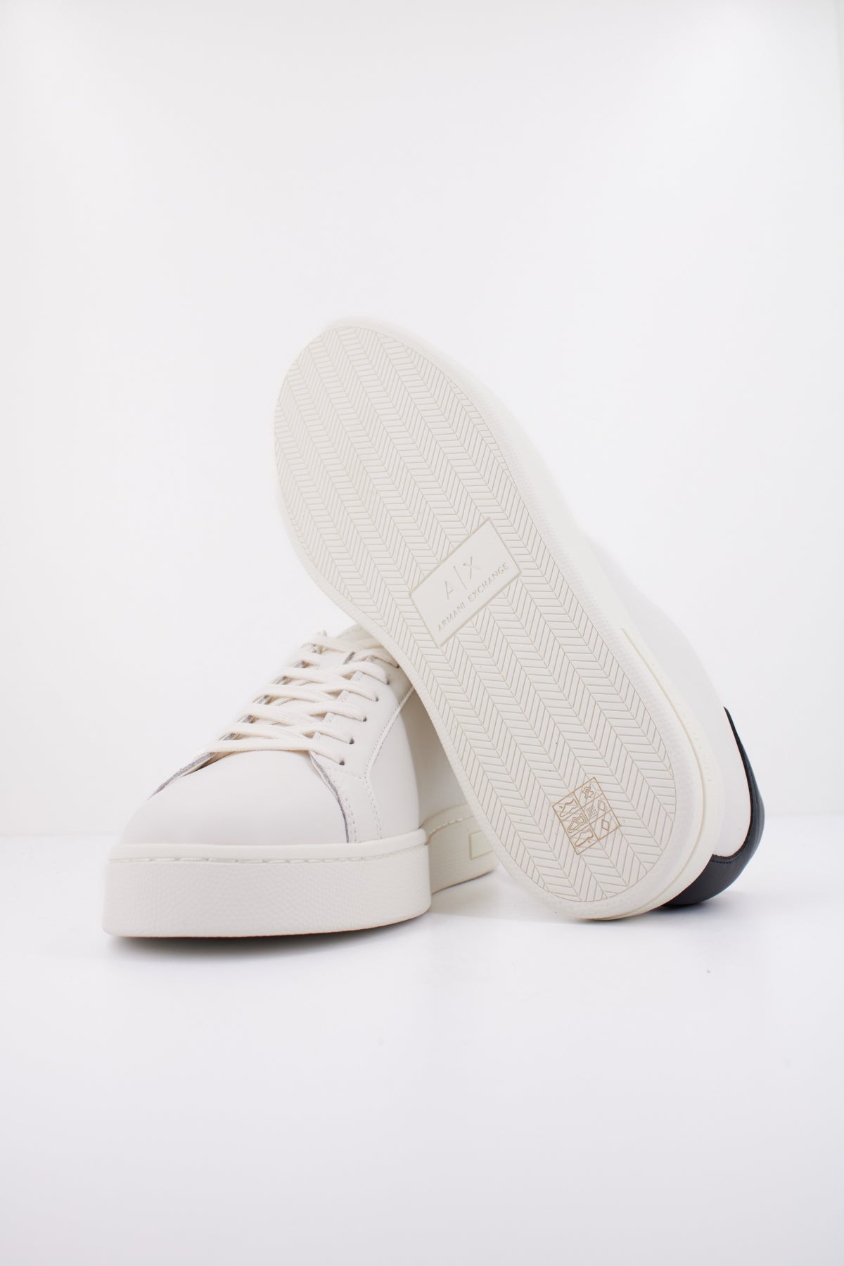ARMANI EXCHANGE XM AF en color BLANCO (5)