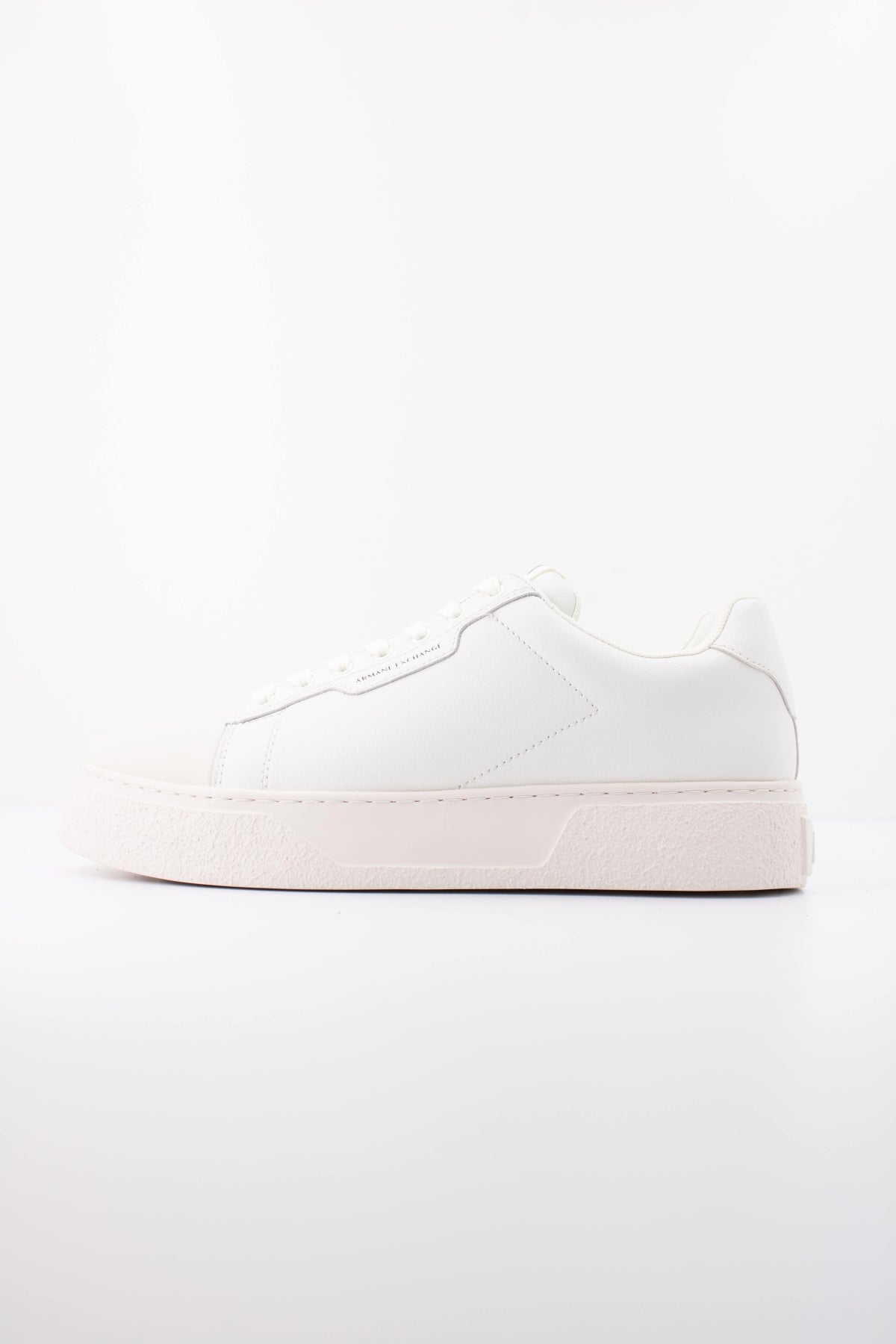 ARMANI EXCHANGE XM AF en color BLANCO (1)