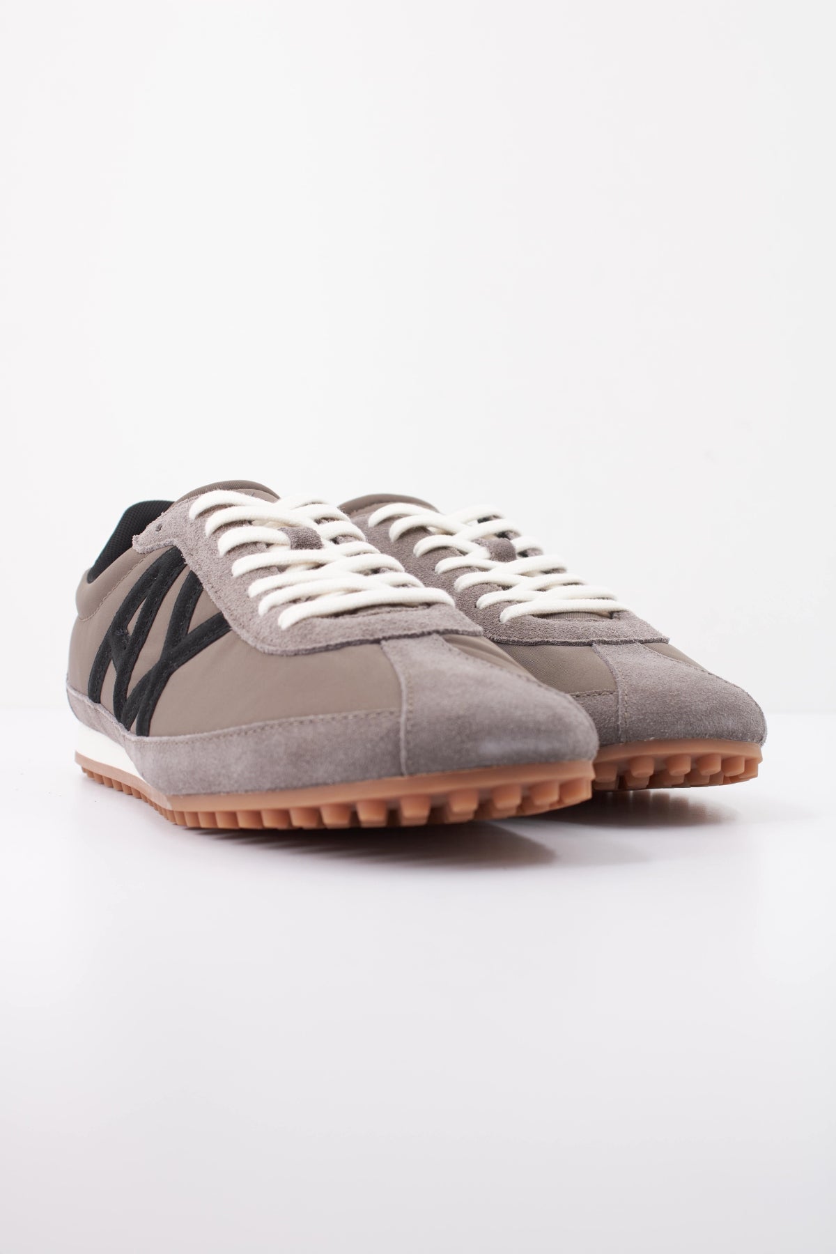 ARMANI EXCHANGE XM AF SNEAKER en color GRIS (2)