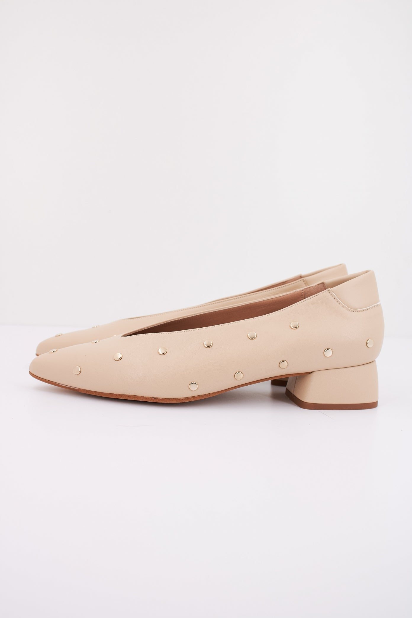 MIUXA PEPA en color NUDE (1)