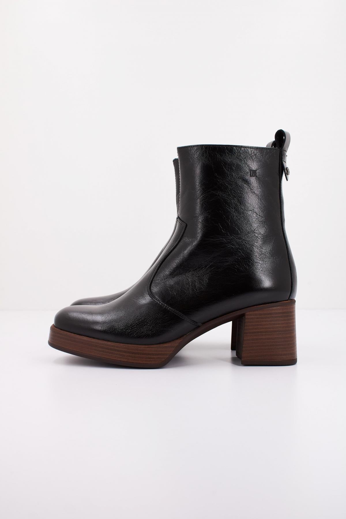 DORKING BY FLUCHOS CRISTEL D en color NEGRO (1)