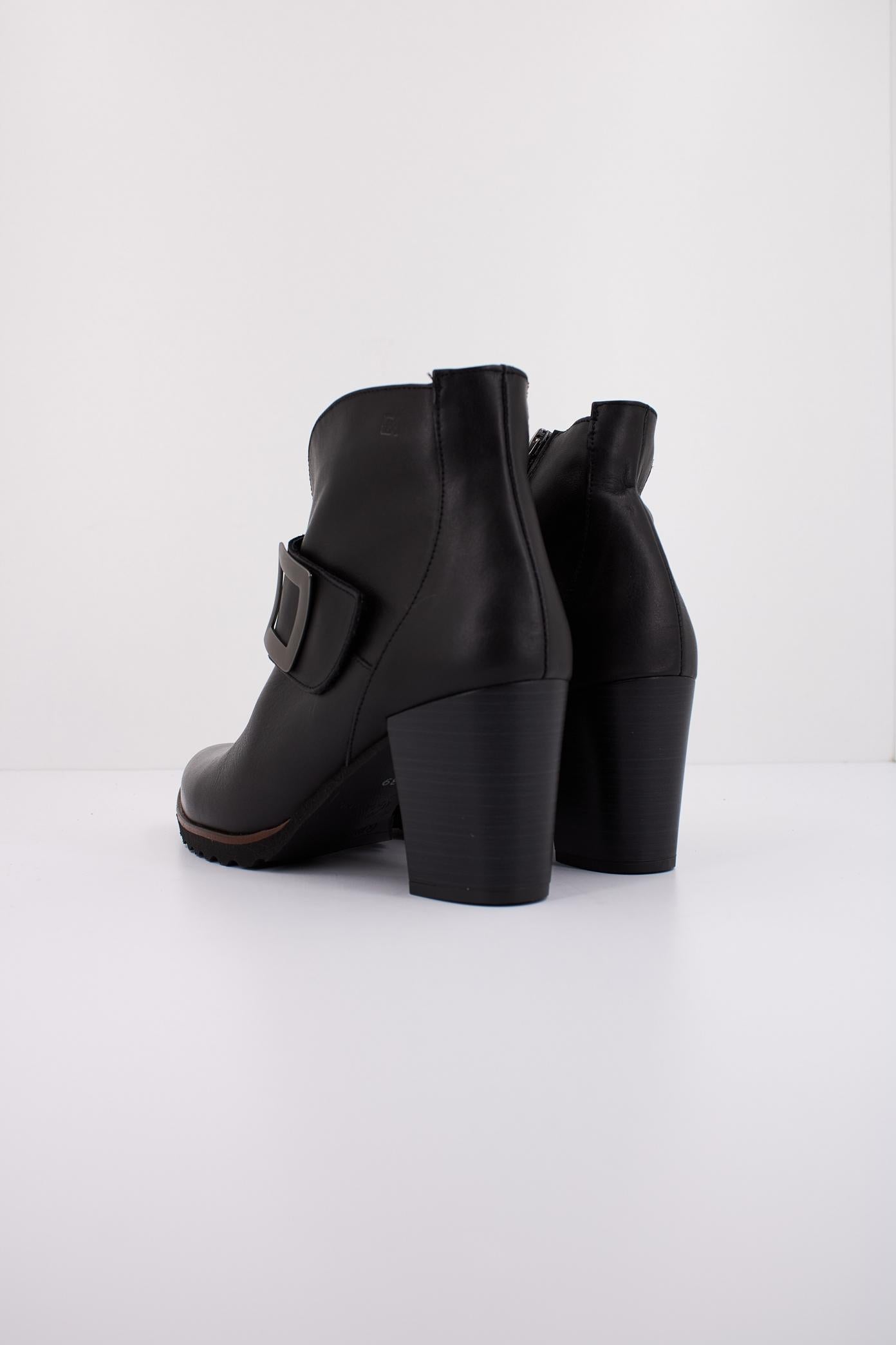 DORKING BY FLUCHOS D SU en color NEGRO (4)