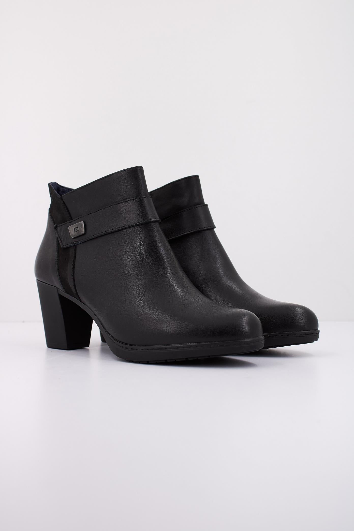 DORKING BY FLUCHOS D SUNB en color NEGRO (2)