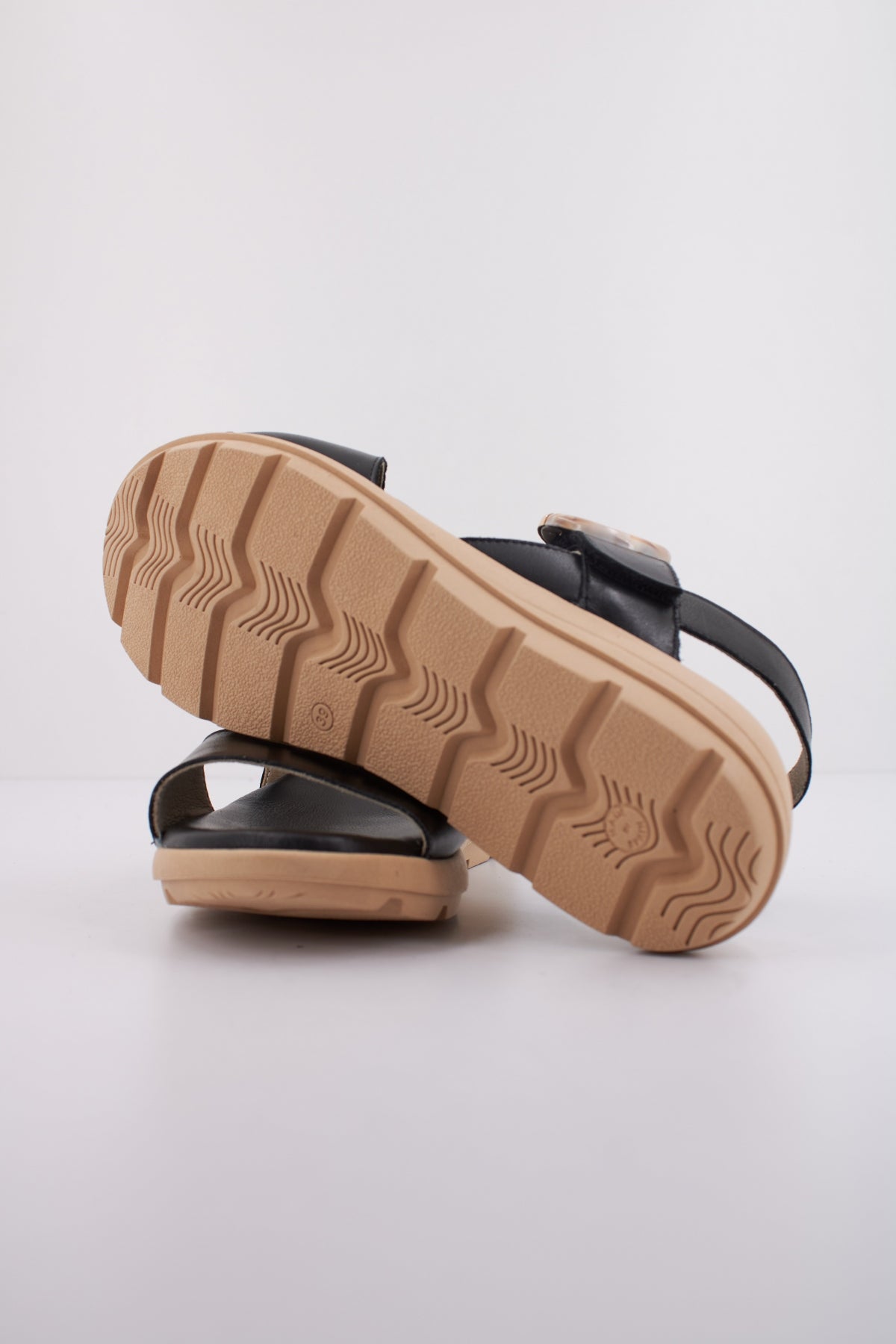 DORKING BY FLUCHOS D en color NEGRO (5)