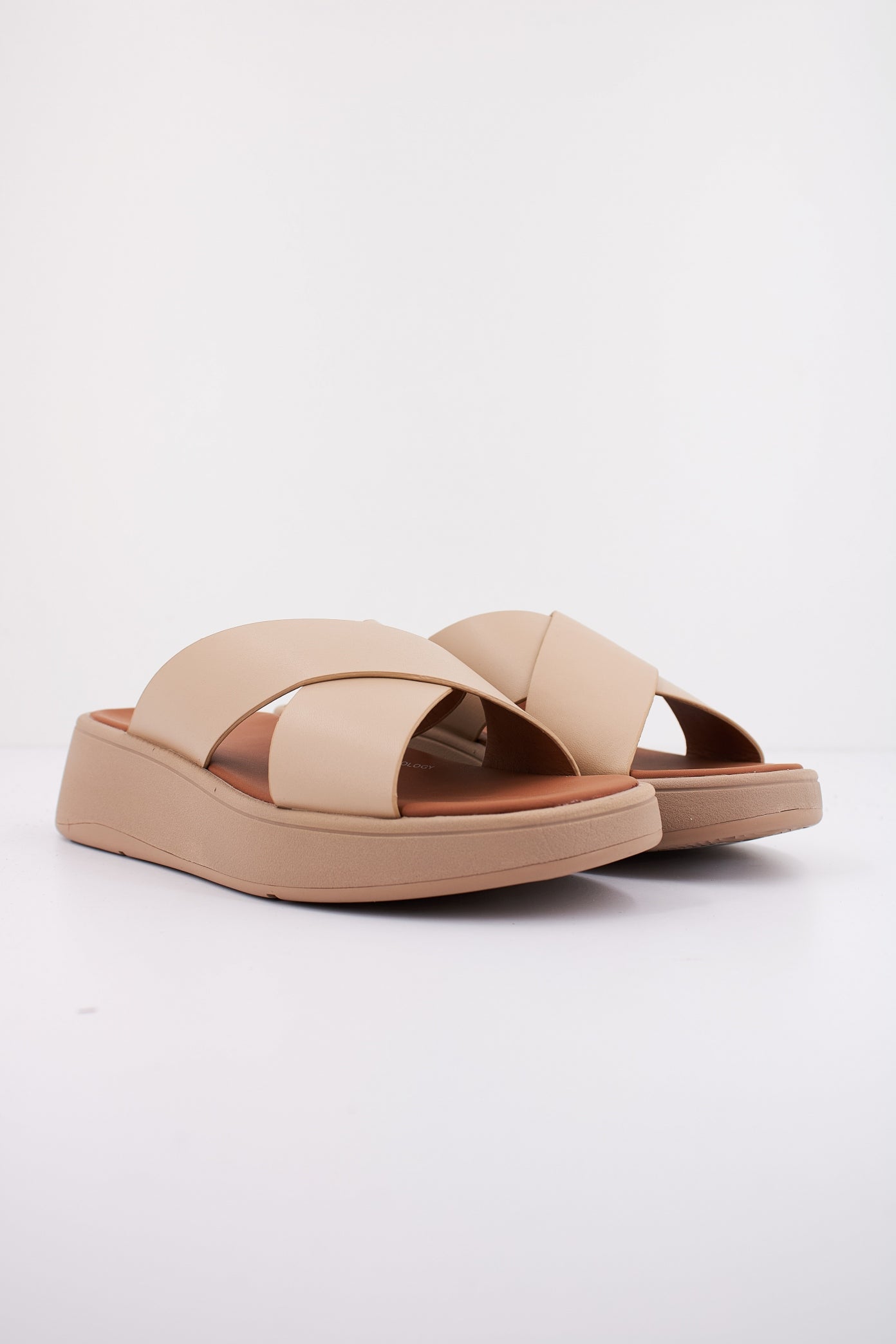 FITFLOP FW A en color BEIS (2)