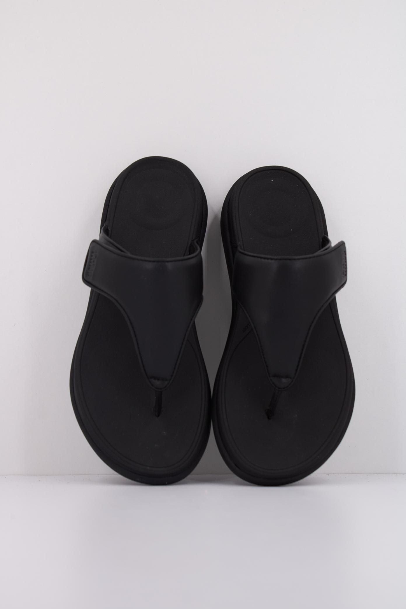 FITFLOP MODE GO ADJUSTABLE FLATFORM en color NEGRO (3)