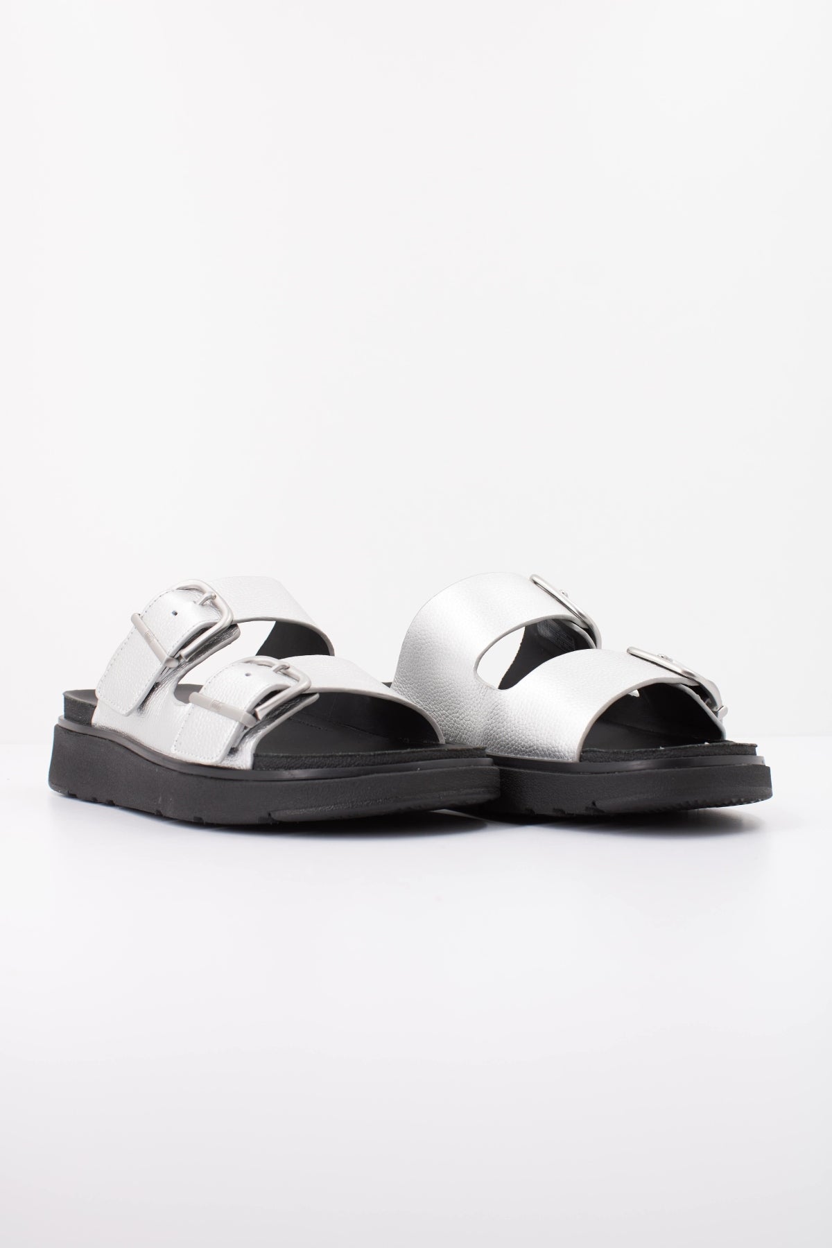 FITFLOP AT en color PLATA (2)