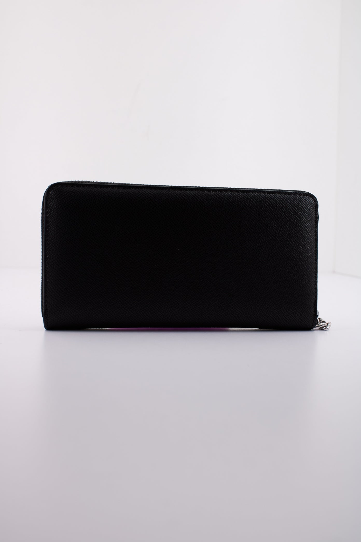 JUICY COUTURE JASMINE LARGE ZIP W en color NEGRO (3)