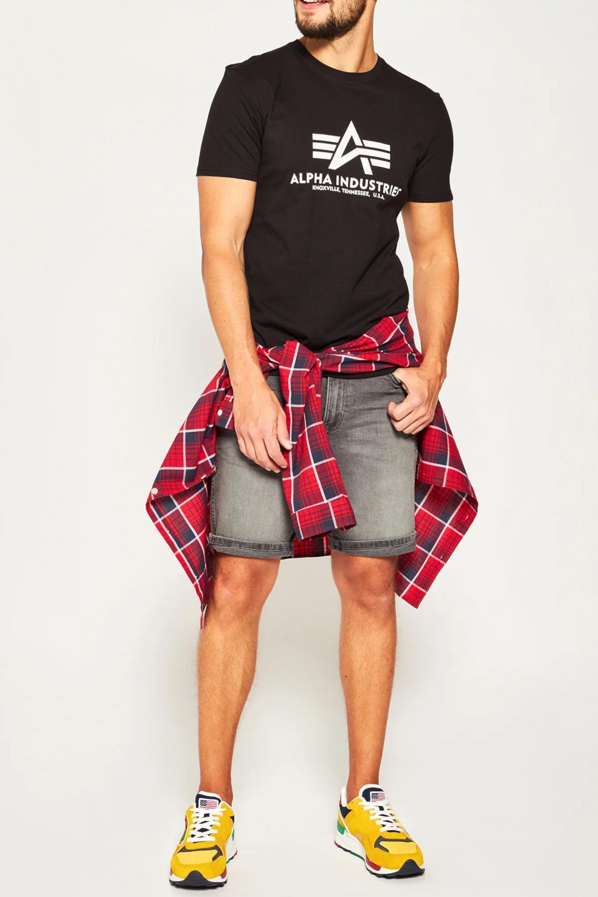 ALPHA INDUSTRIES BASIC T-SHIRT en color NEGRO (4)