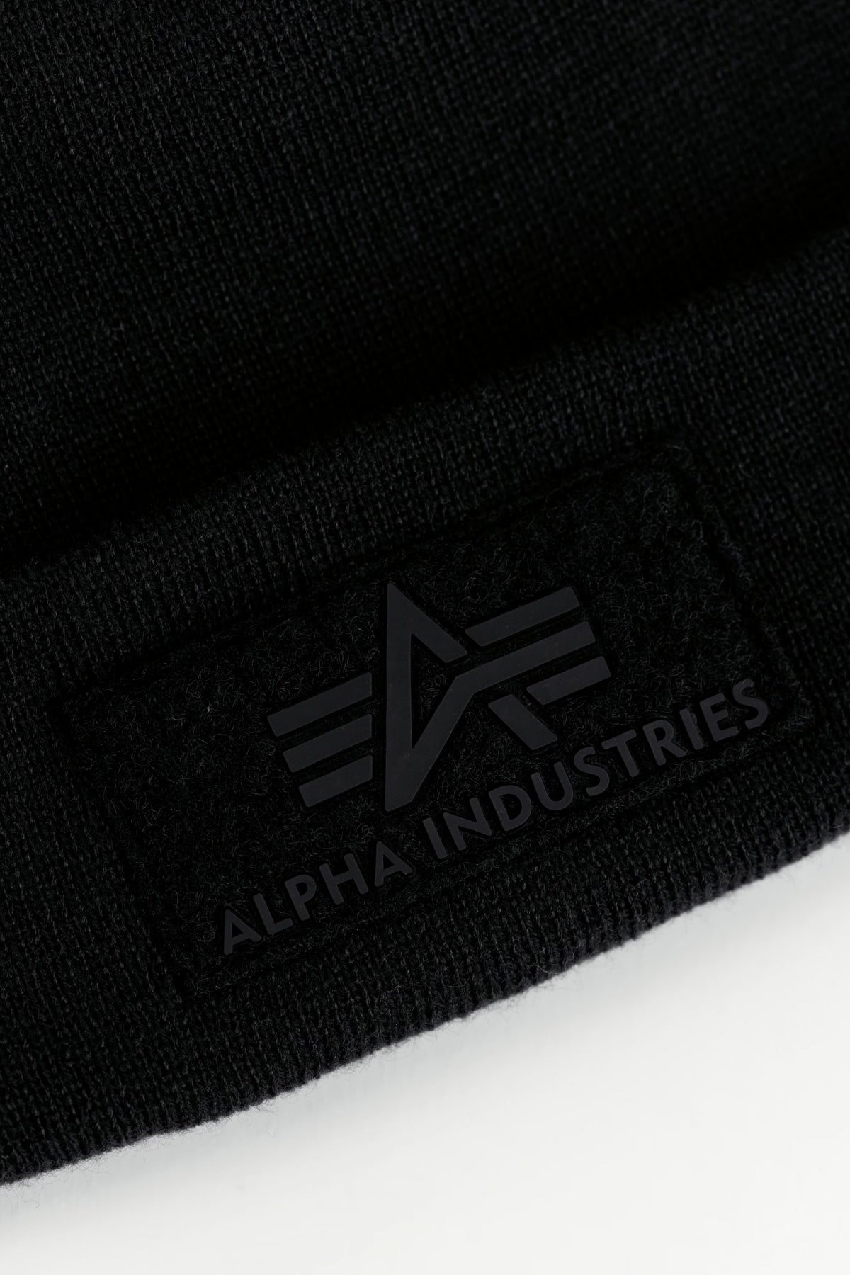 ALPHA INDUSTRIES VLC BEANIE en color NEGRO (3)