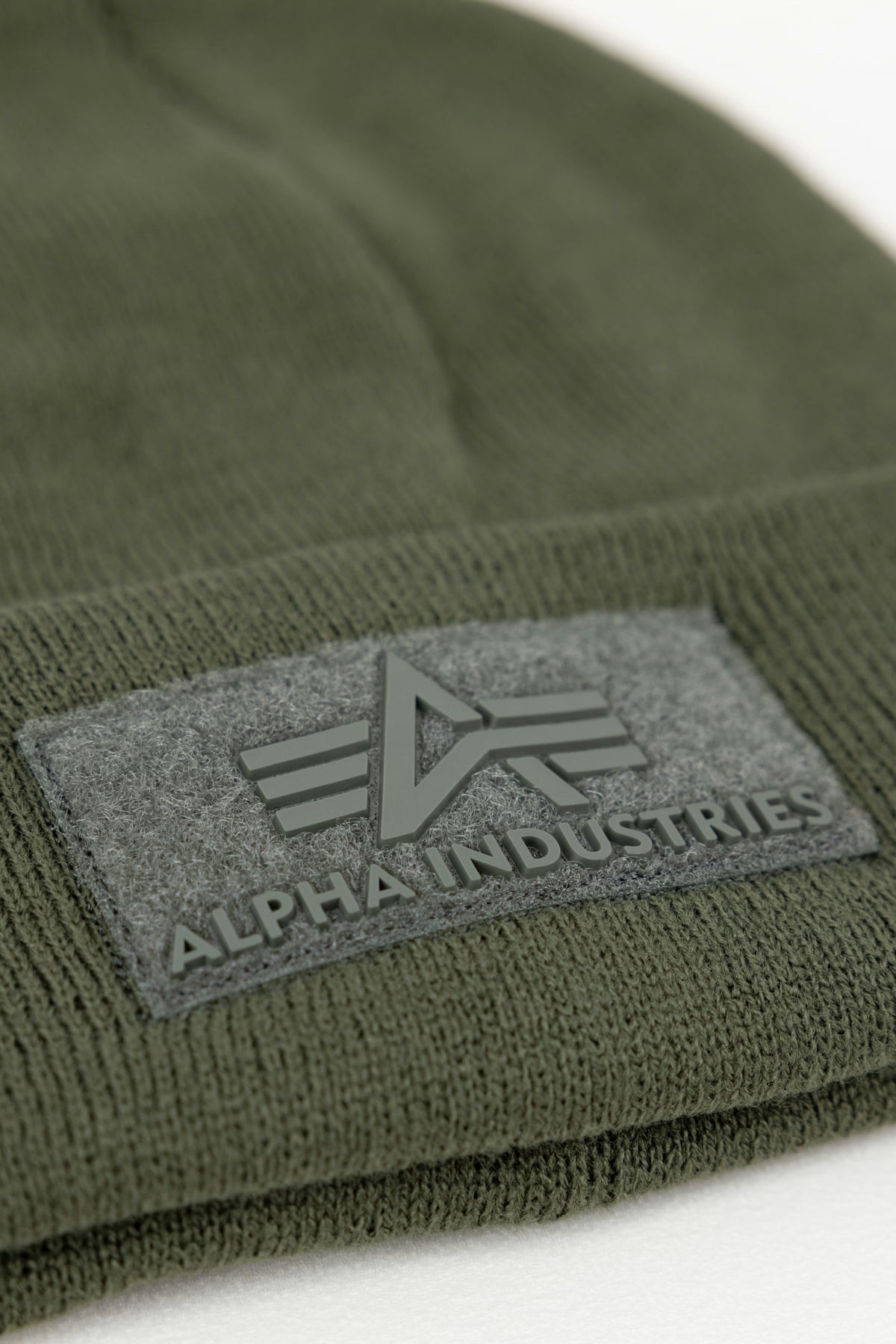 ALPHA INDUSTRIES VLC BEANIE en color VERDE (3)