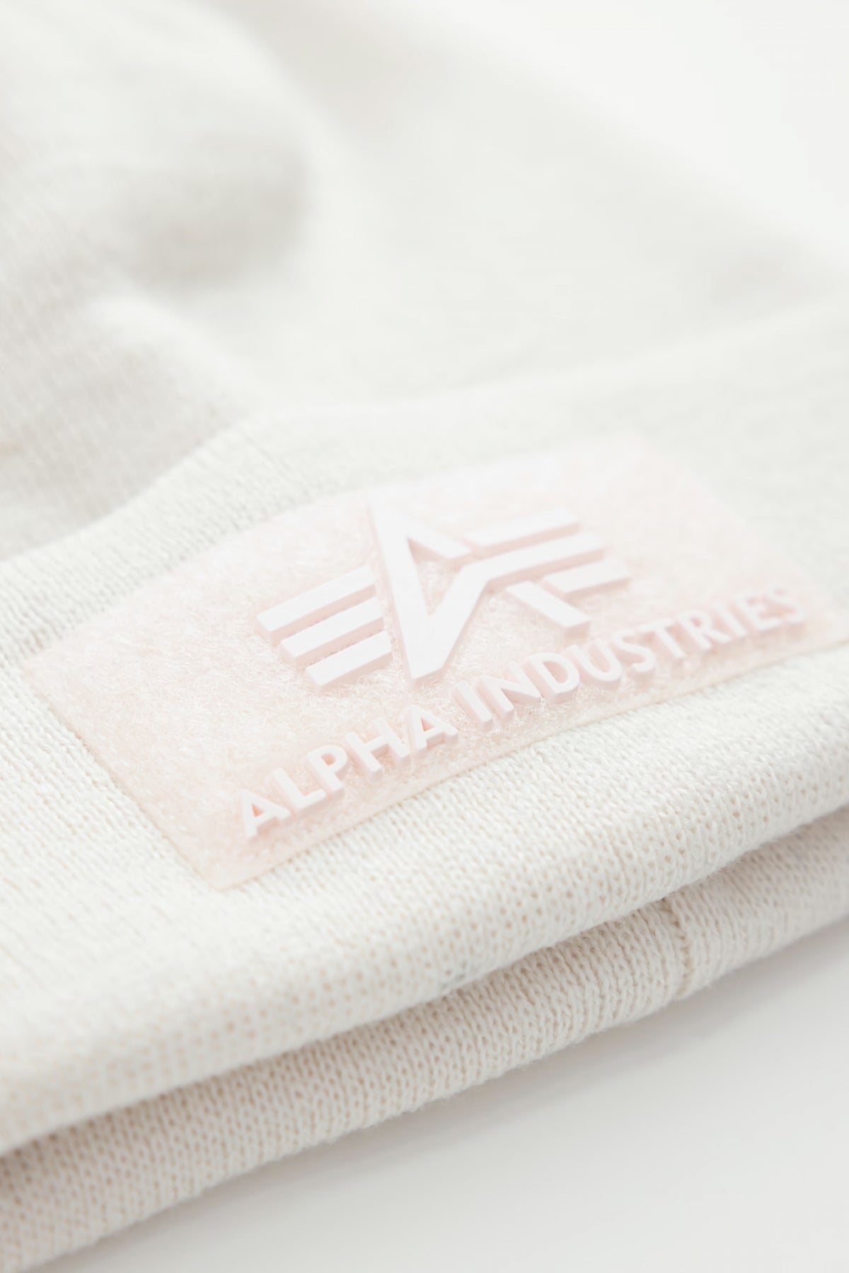 ALPHA INDUSTRIES VLC BEANIE en color BLANCO (3)
