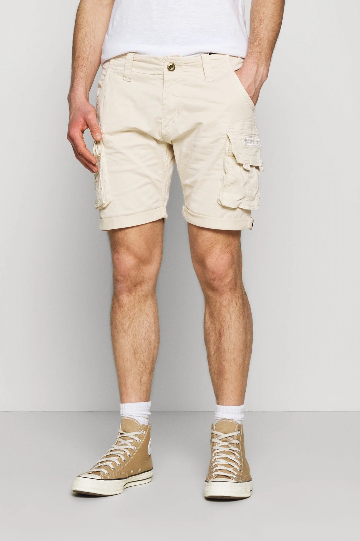 ALPHA INDUSTRIES CREW SHORT en color BEIS (1)