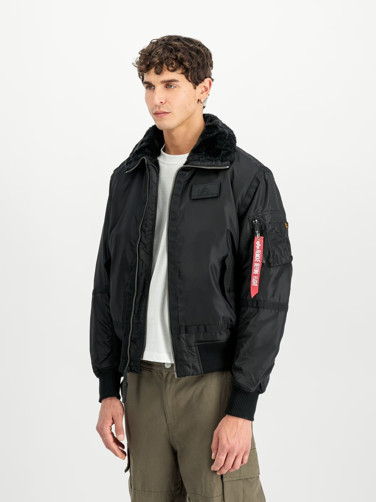 ALPHA INDUSTRIES THE B- III TT BOMBER JACKET en color NEGRO (3)