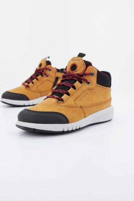 GEOX J AERANTER BOY ABX en color MARRON CLARO (2)