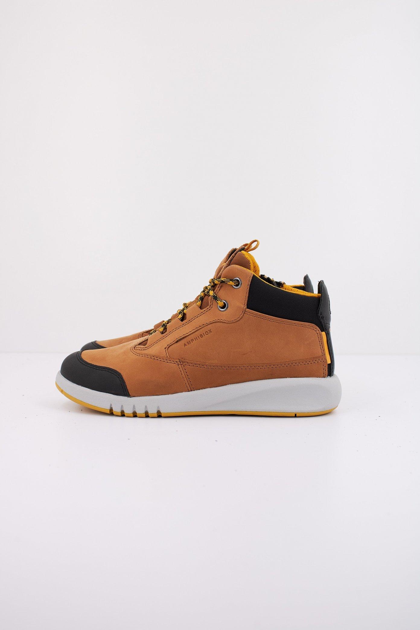 GEOX J AERANTER BOY ABX en color MARRON (1)