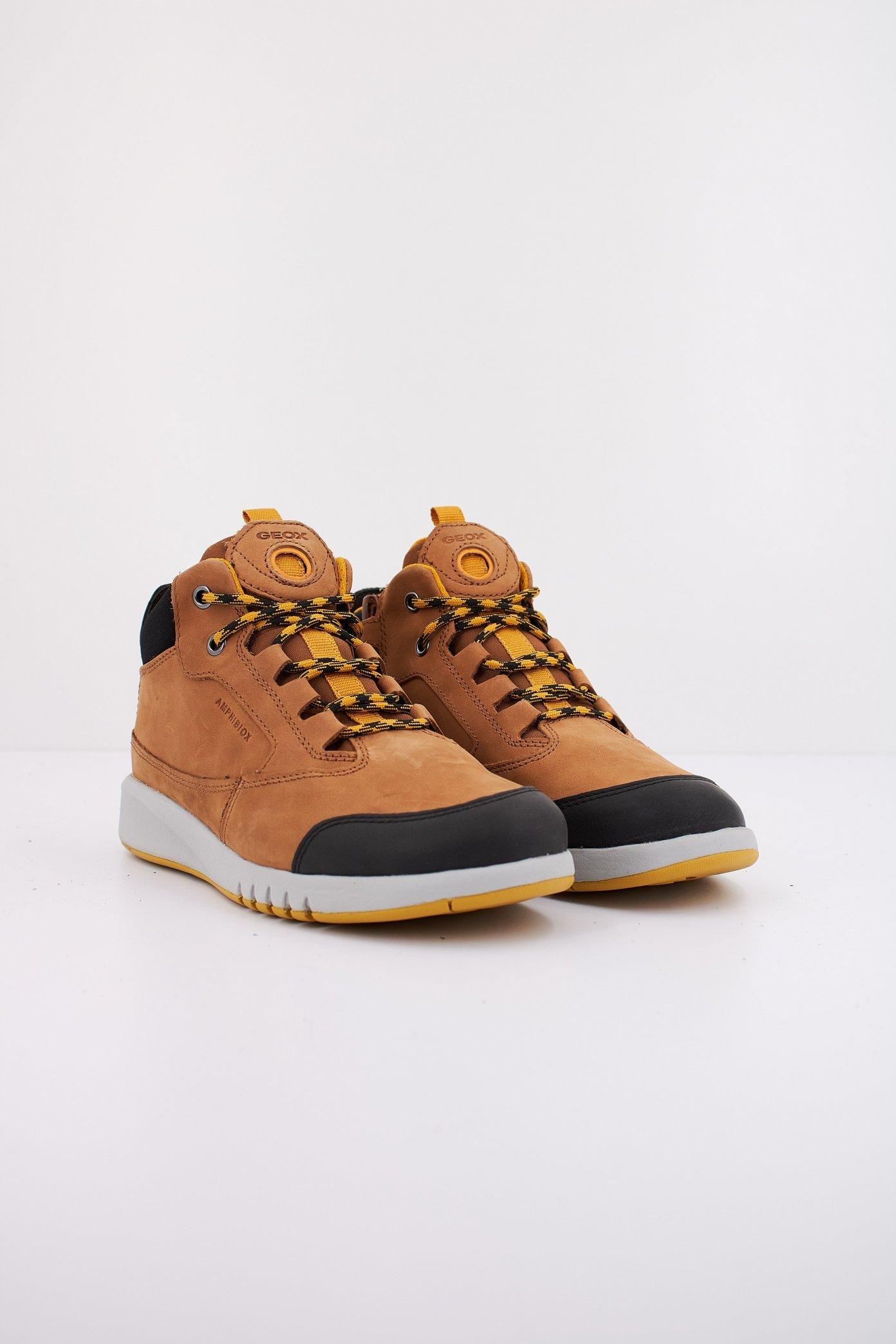 GEOX J AERANTER BOY ABX en color MARRON (2)