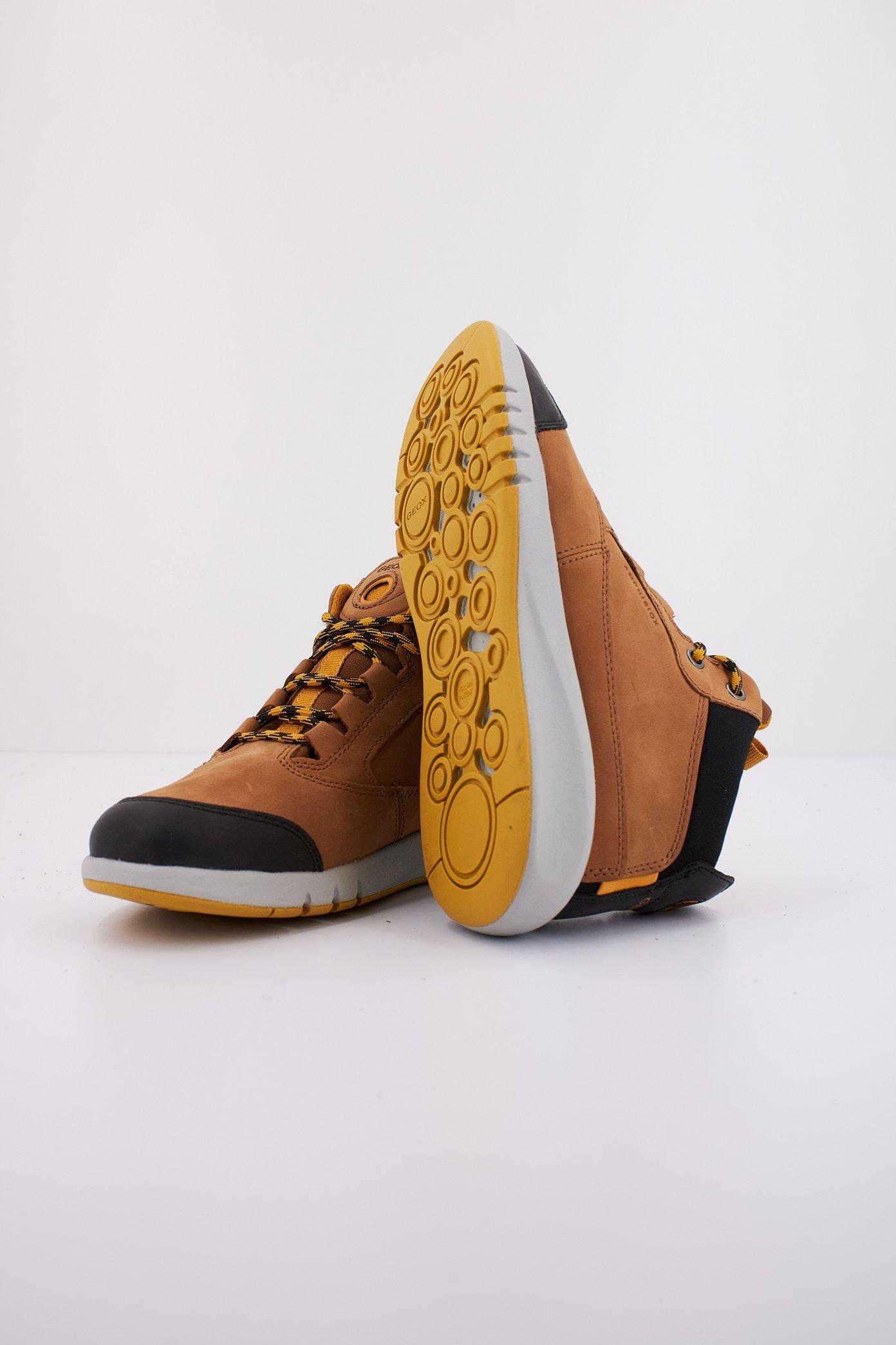 GEOX J AERANTER BOY ABX en color MARRON (5)