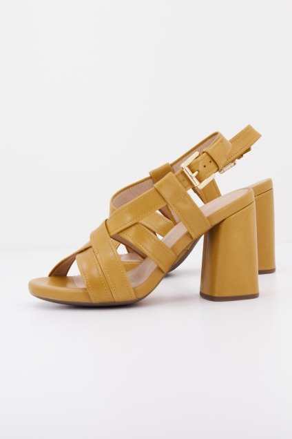 GEOX D GENZIANA HIGH en color MARRON CLARO (2)
