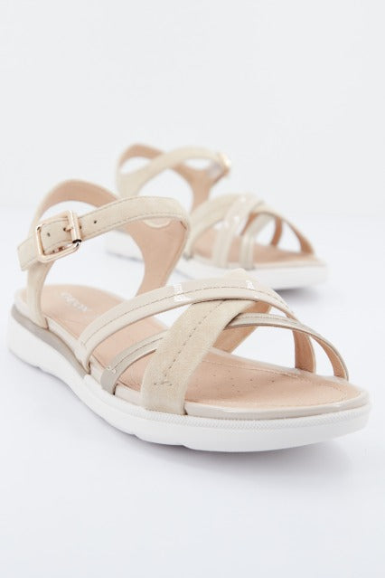 GEOX D SANDAL HIVER en color BEIS (1)