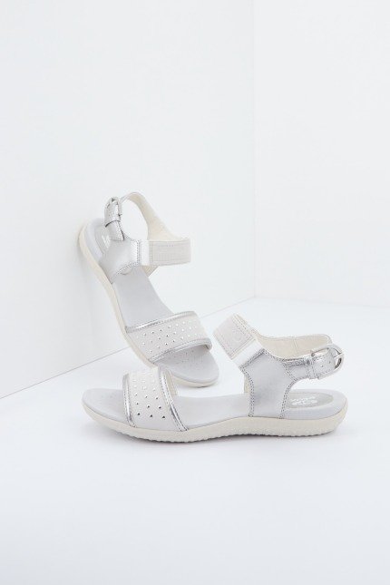 GEOX D SANDAL VEGA en color BEIS (1)