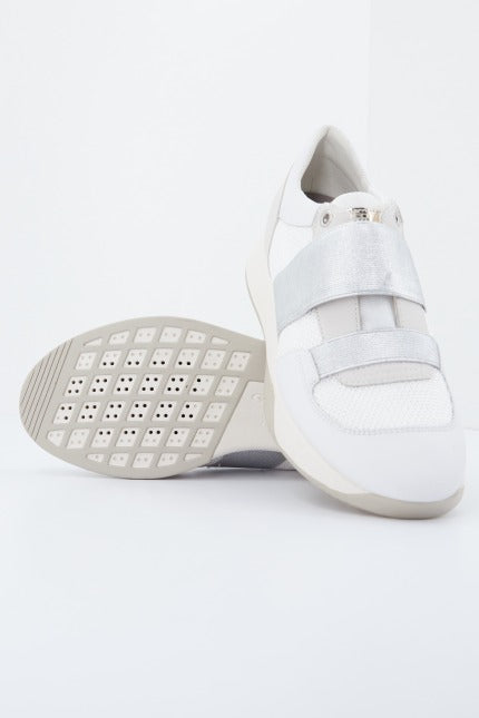 GEOX D SUZZIE en color BLANCO (4)