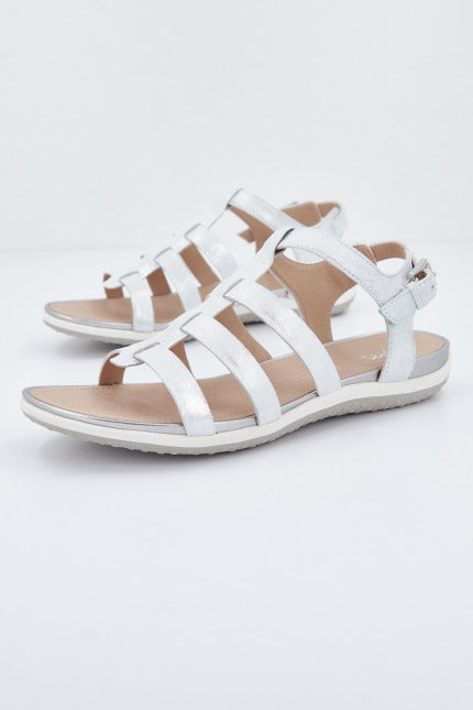 GEOX D SANDAL VEGA A en color PLATA (1)