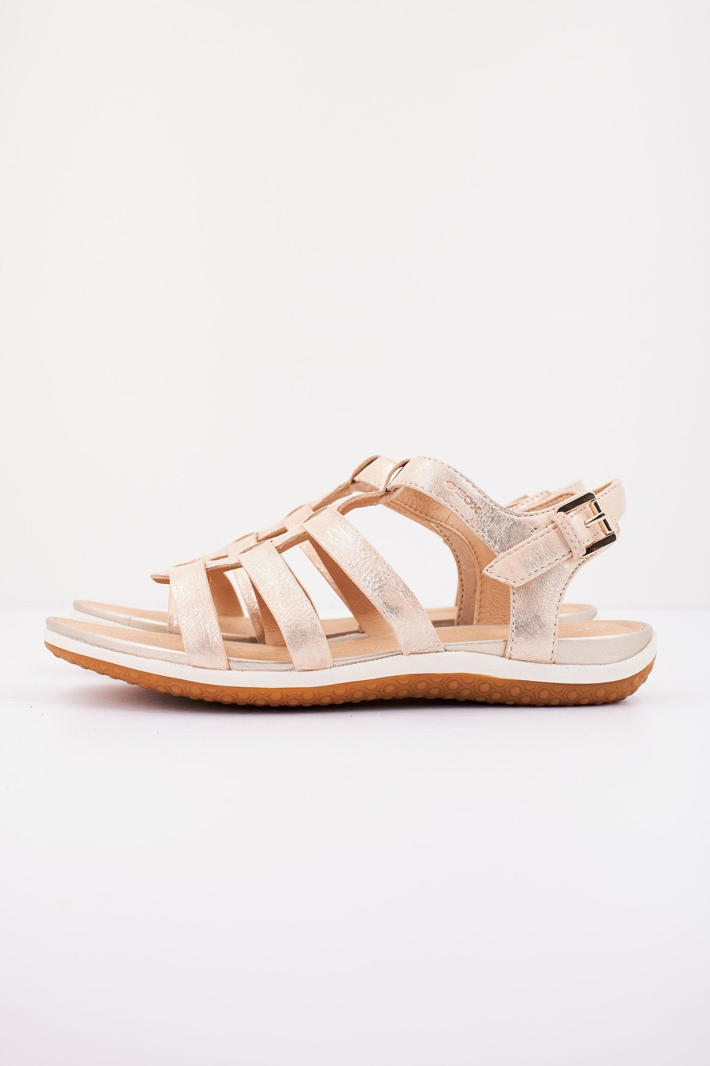 GEOX D SANDAL VEGA A en color ORO (1)