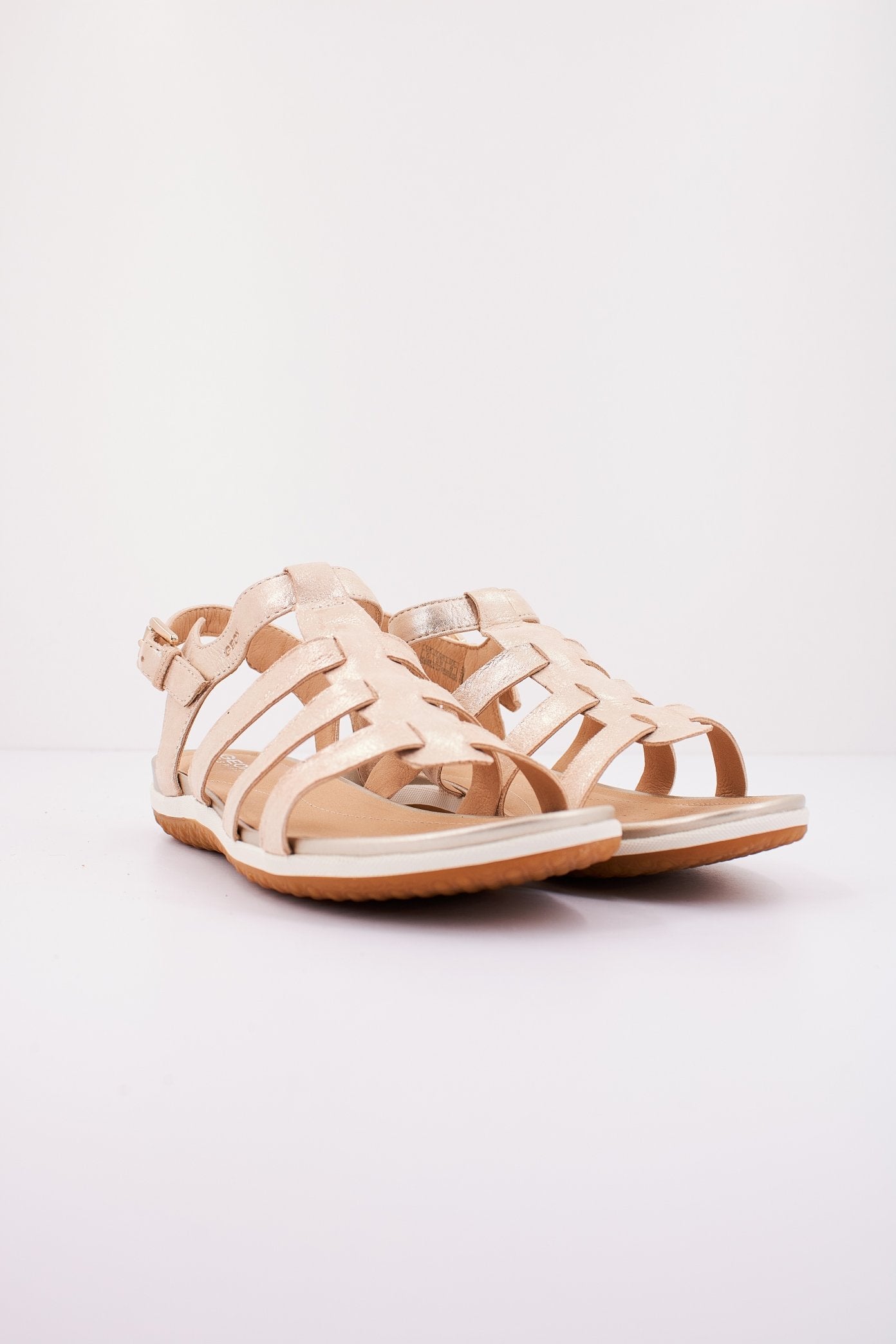 GEOX D SANDAL VEGA A en color ORO (2)