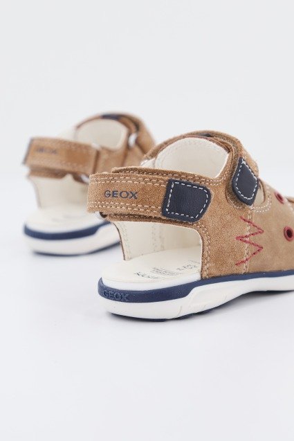 GEOX B SANDAL DELHI BOY B en color MARRON CLARO (3)