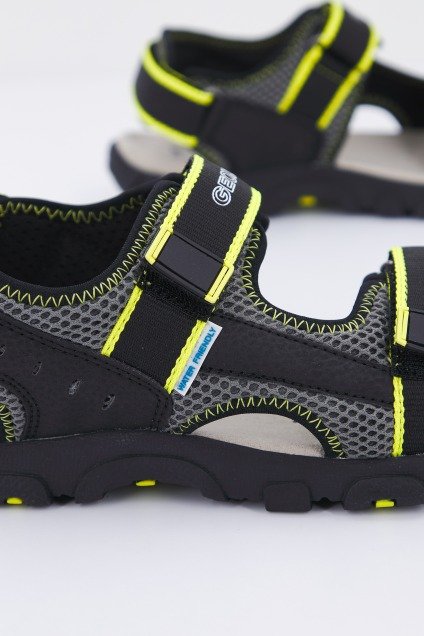 GEOX JR SANDAL STRADA A en color NEGRO (4)
